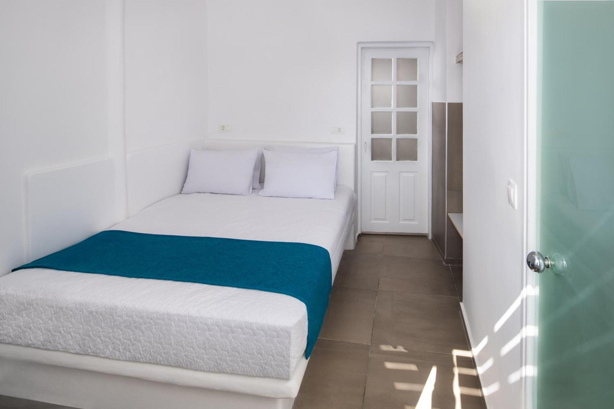Lava Stone Bed & Breakfast Oia  Bagian luar foto
