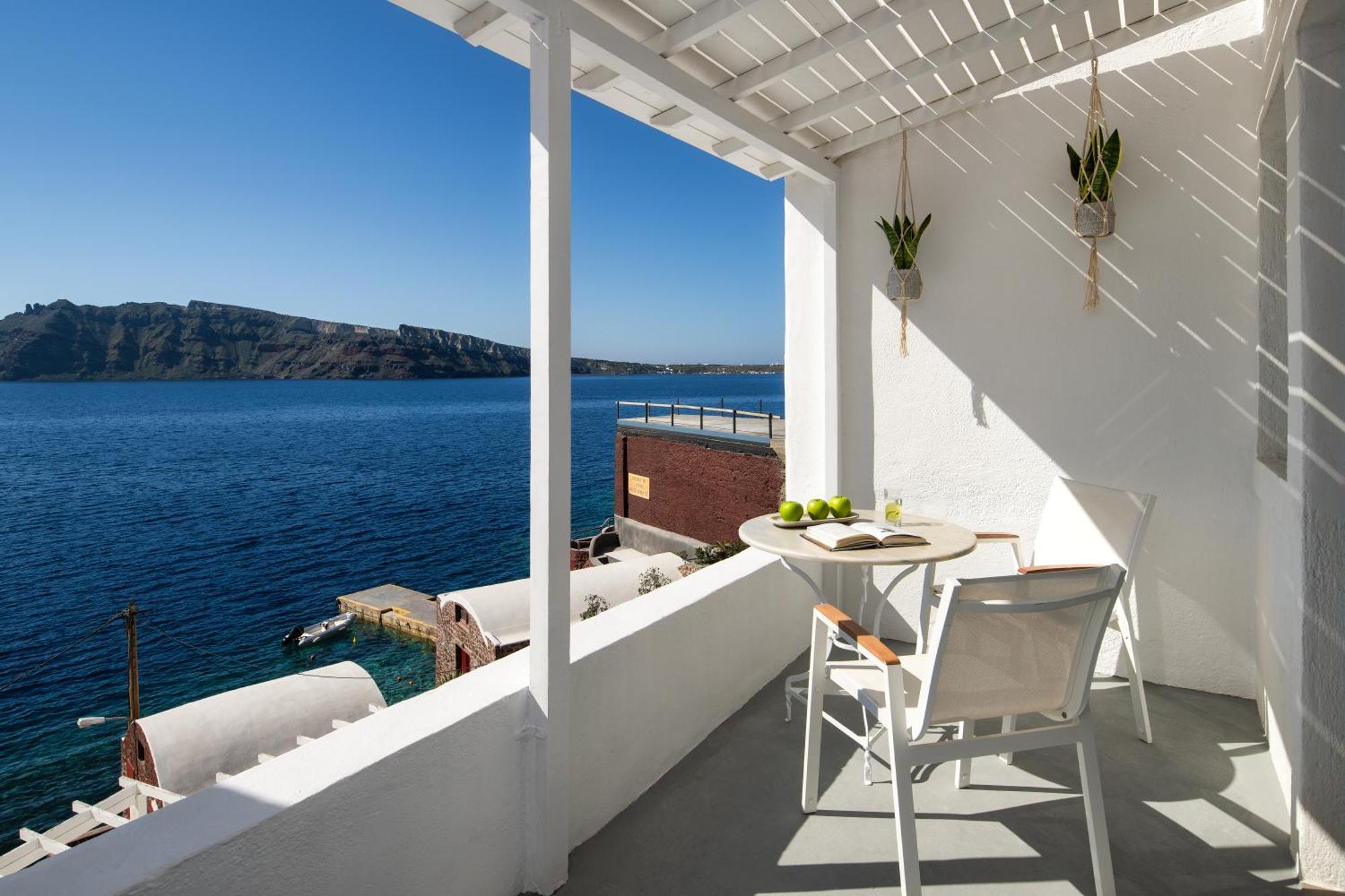 Lava Stone Bed & Breakfast Oia  Bagian luar foto